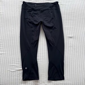 Lululemon Black Capri leggings